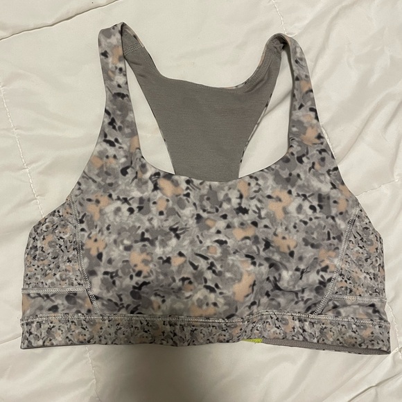 Lululemon Sports Bra - Picture 1 of 3